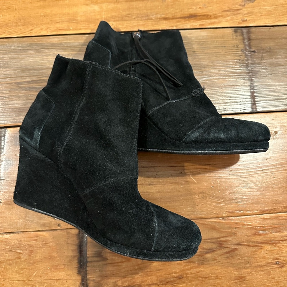 Toms Desert Wedge Booties High Black Suede Size 10 - Picture 4 of 6